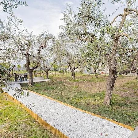 Oasi In Prato Private Parking Διαμέρισμα *