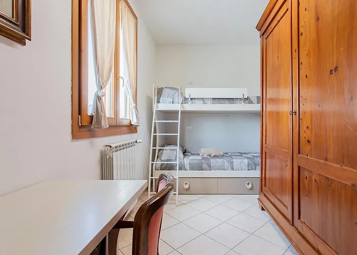 Oasi In Prato Private Parking Διαμέρισμα *