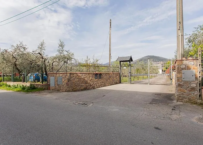 Oasi In Prato Private Parking Διαμέρισμα *