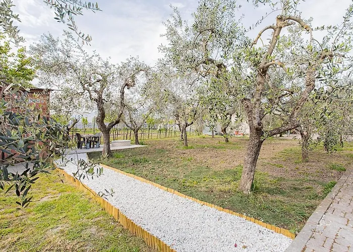 Oasi In Prato Private Parking Διαμέρισμα *